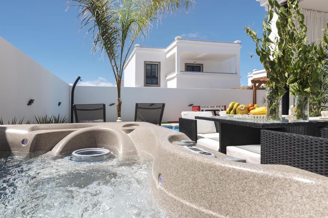 Villa Roble Яйса Екстериор снимка